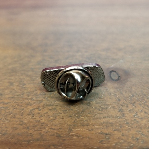 Relax Chill Pill silver and white enamel pin - Picture 3 of 5